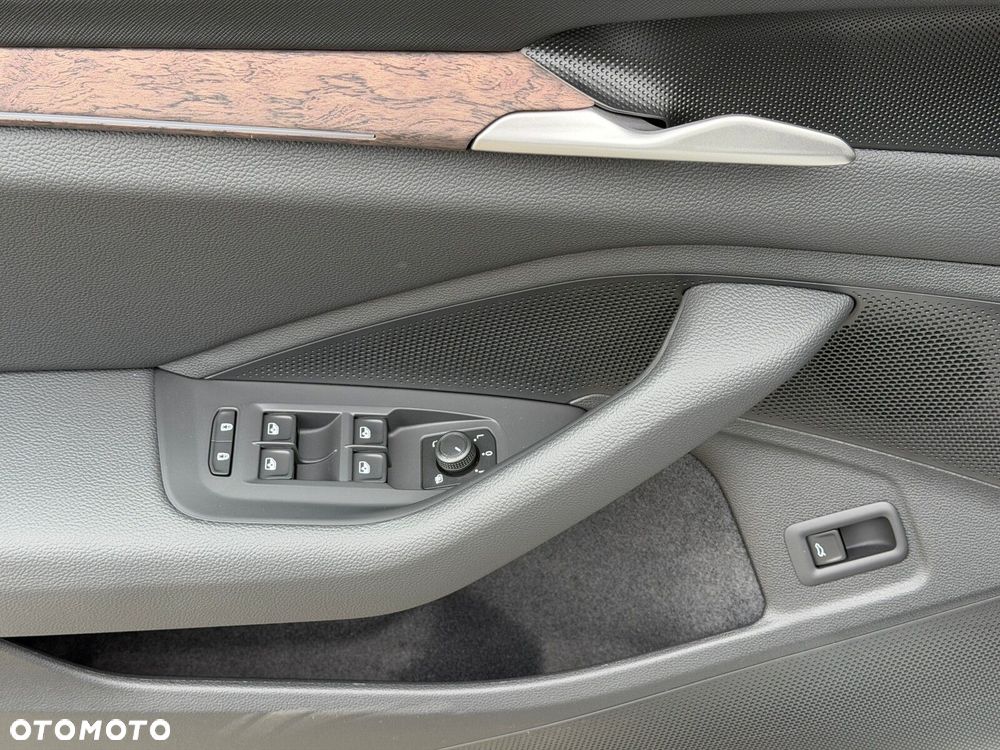 Skoda Superb 2.0 TSI 4x4 L&K DSG - 11