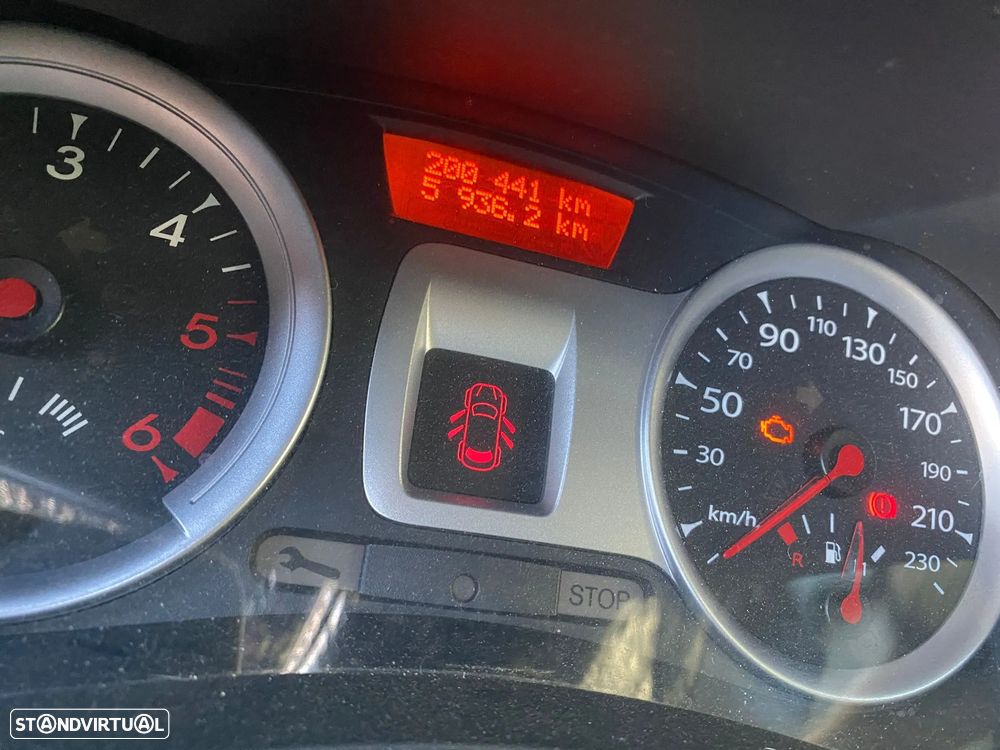 Renault Clio 1.5 dCi Dynamique S - 7