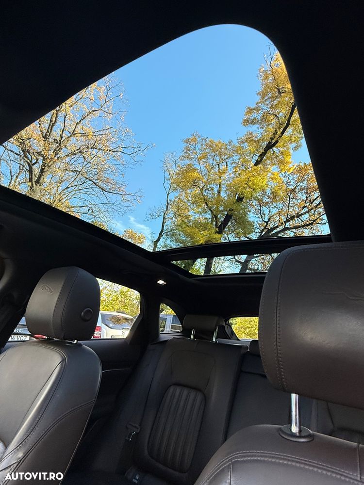 Jaguar F-Pace 30d AWD Prestige - 11