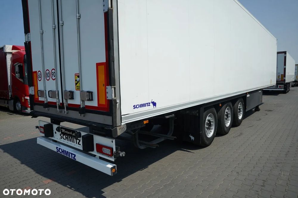 Schmitz Cargobull / CHŁODNIA / THERMO KING SL- 200 E / OŚ PODNOSZONA / KOSZ NA PALETY - 9