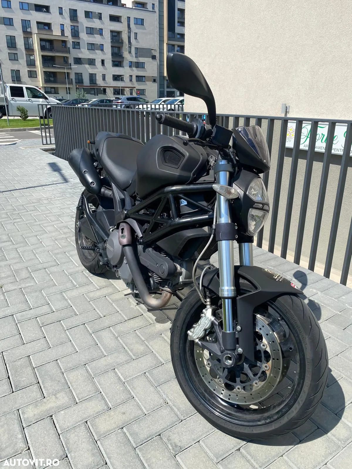 Ducati Monster 696 - 2