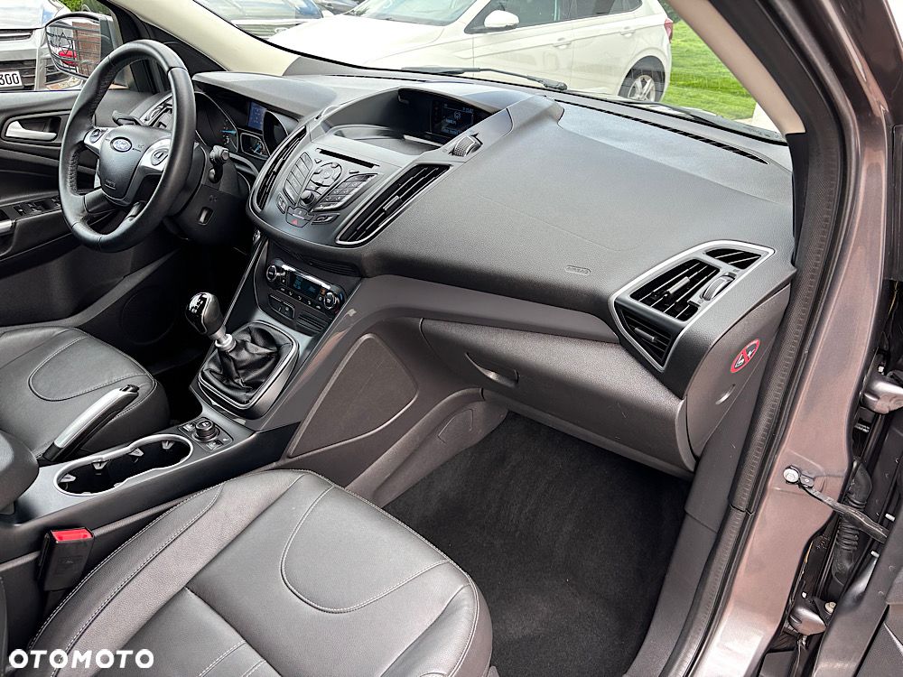 Ford Kuga 2.0 TDCi 4WD Titanium Plus - 29