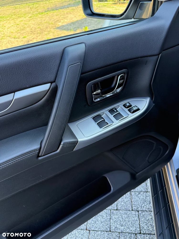 Mitsubishi Pajero 3.2 DID Instyle EU6 - 13