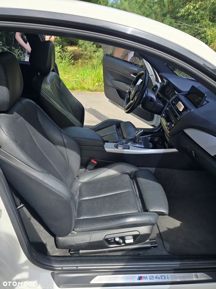 BMW Seria 2 M240i xDrive sport - 31