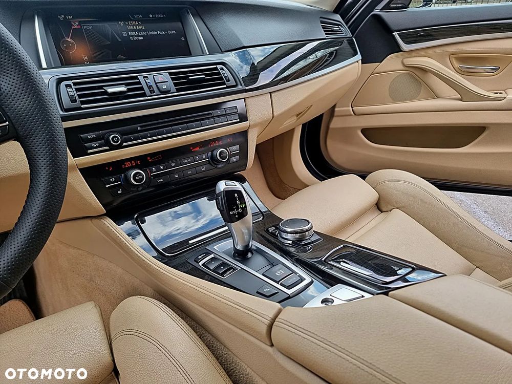 BMW Seria 5 520d Luxury Line sport - 25