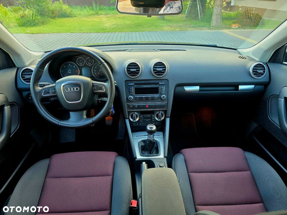 Audi A3 Sportback 2.0 TDI Ambiente - 8