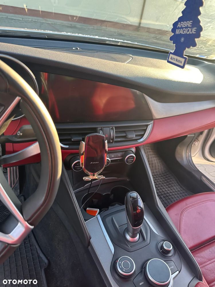 Alfa Romeo Giulia 2.0 Turbo Veloce - 15