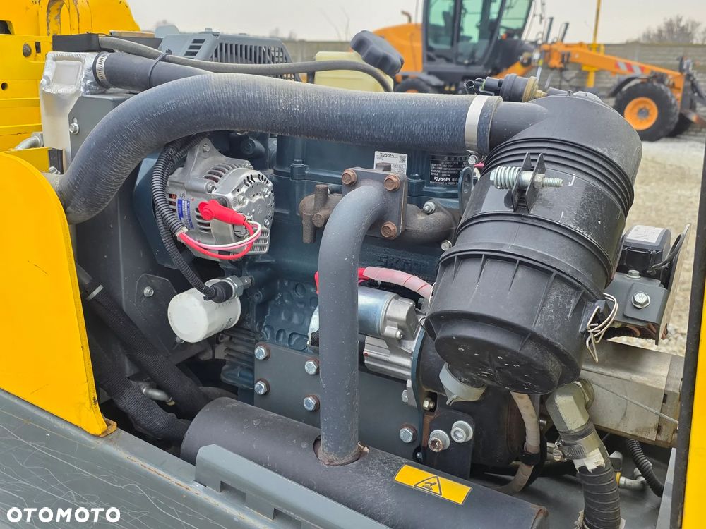 Wacker Neuson RTSC3 walec okołkowany zdalnie sterowany, silnik KUBOTA - 10