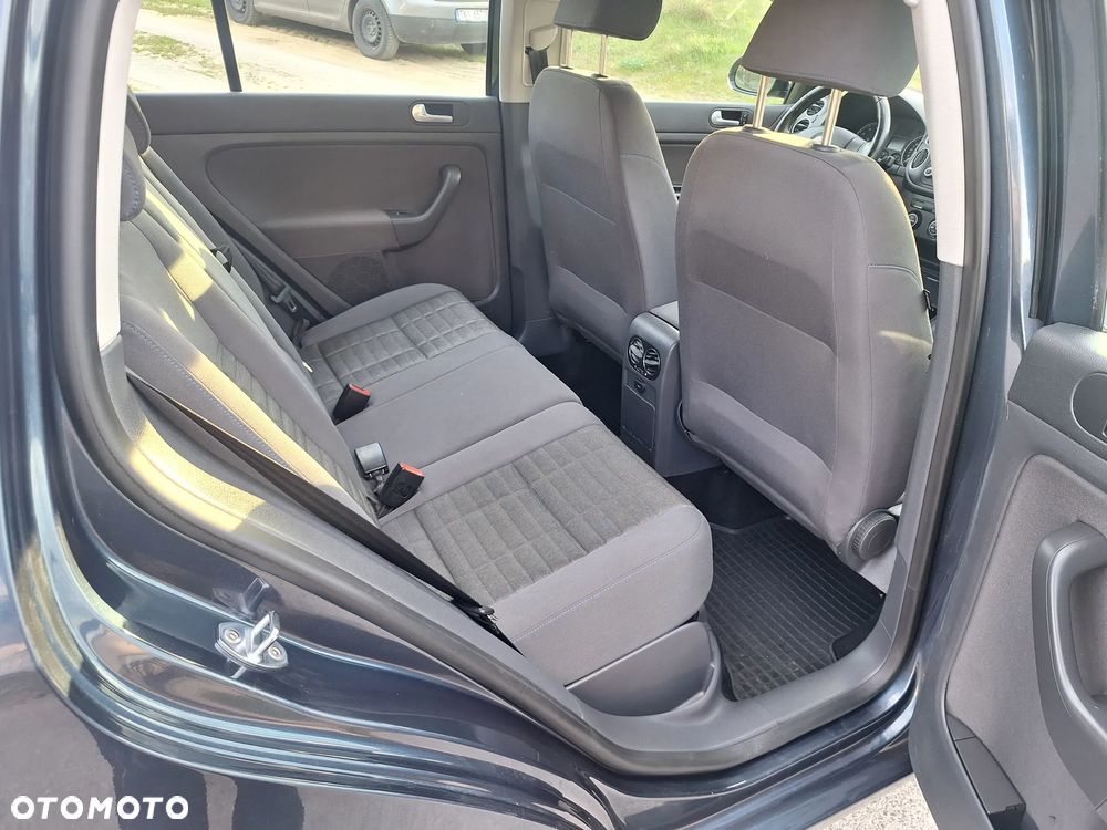 Volkswagen Golf Plus - 16