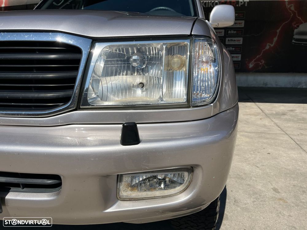 Toyota Land Cruiser - 13