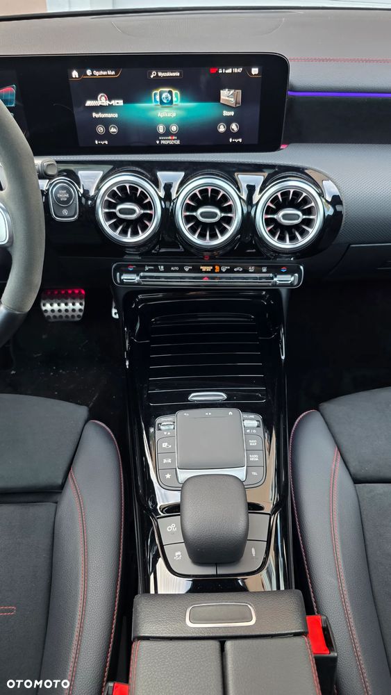 Mercedes-Benz CLA AMG 35 4-Matic 7G-DCT - 19