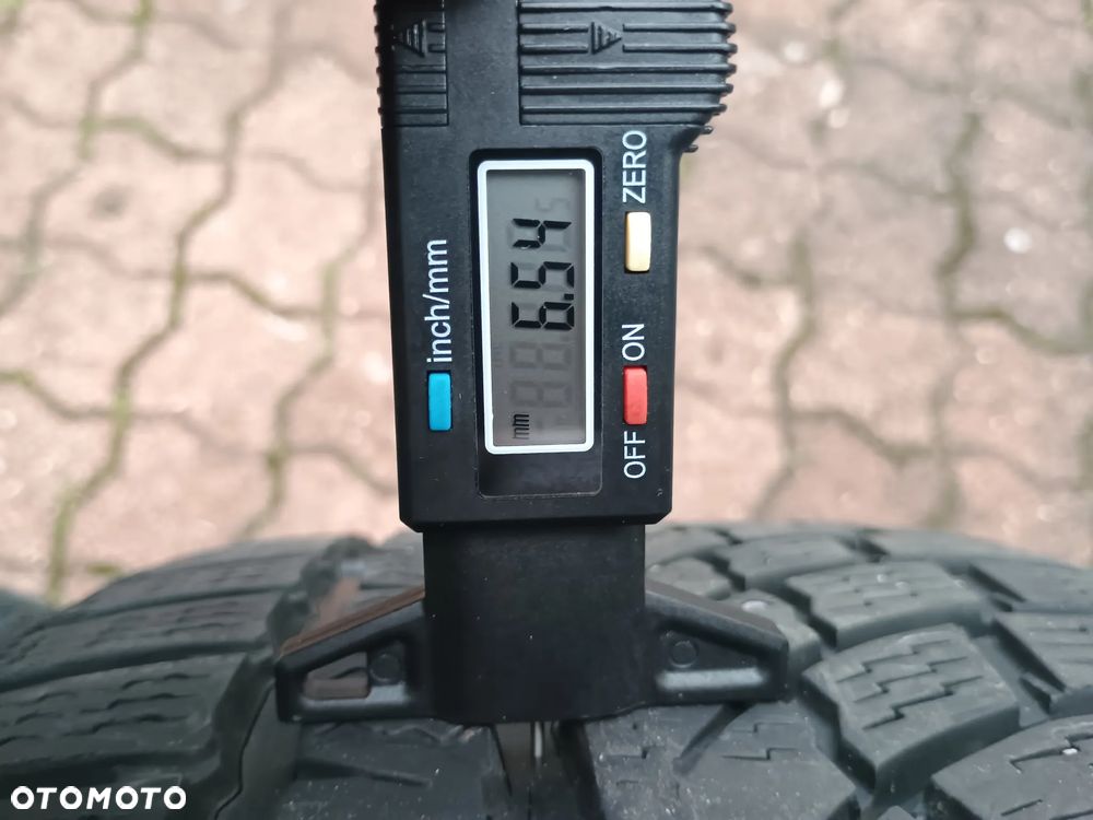 Alufelgi Ford S-Max 235/55/17 zima - 16