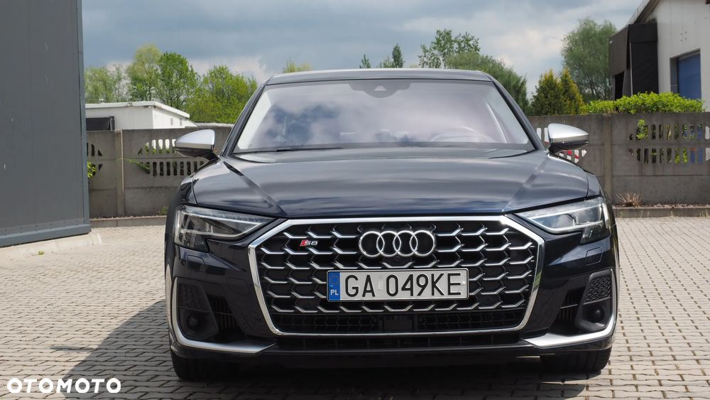 Audi S8 - 5