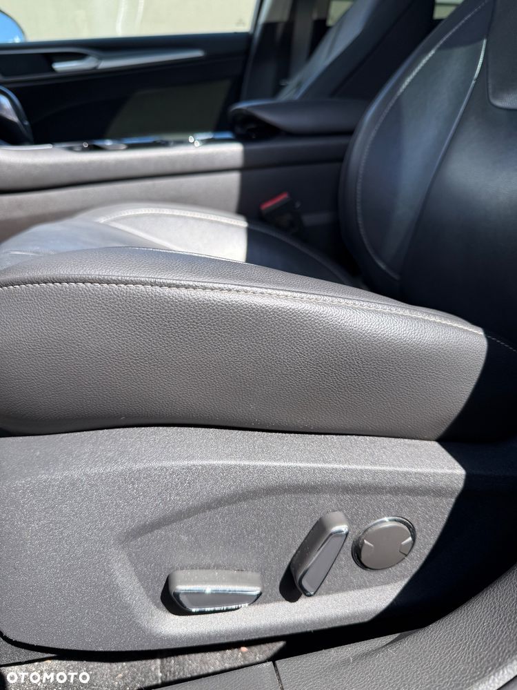 Ford Mondeo 2.0 TDCi Bi-Turbo Titanium PowerShift - 13