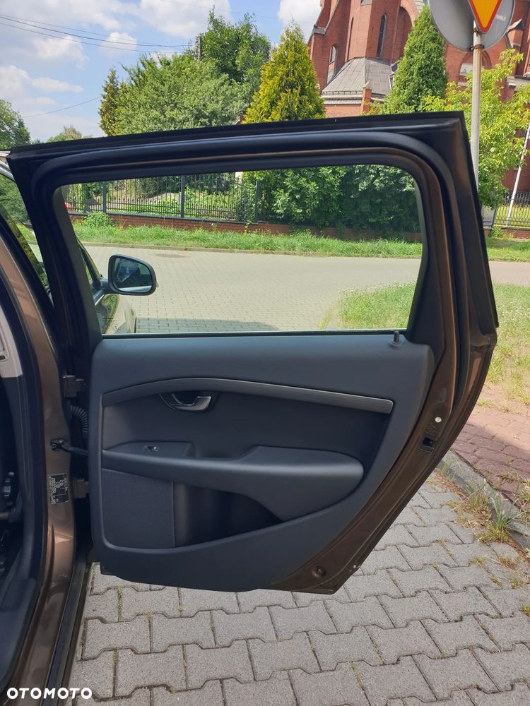 Volvo V70 D2 Linje Classic - 34