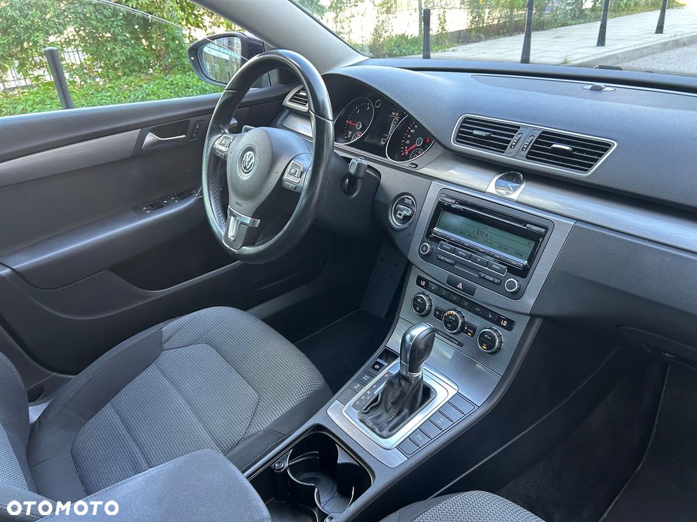 Volkswagen Passat 2.0 TDI Highline DSG - 16