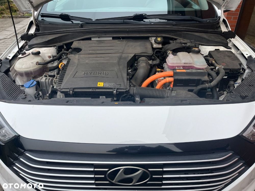 Hyundai IONIQ - 22