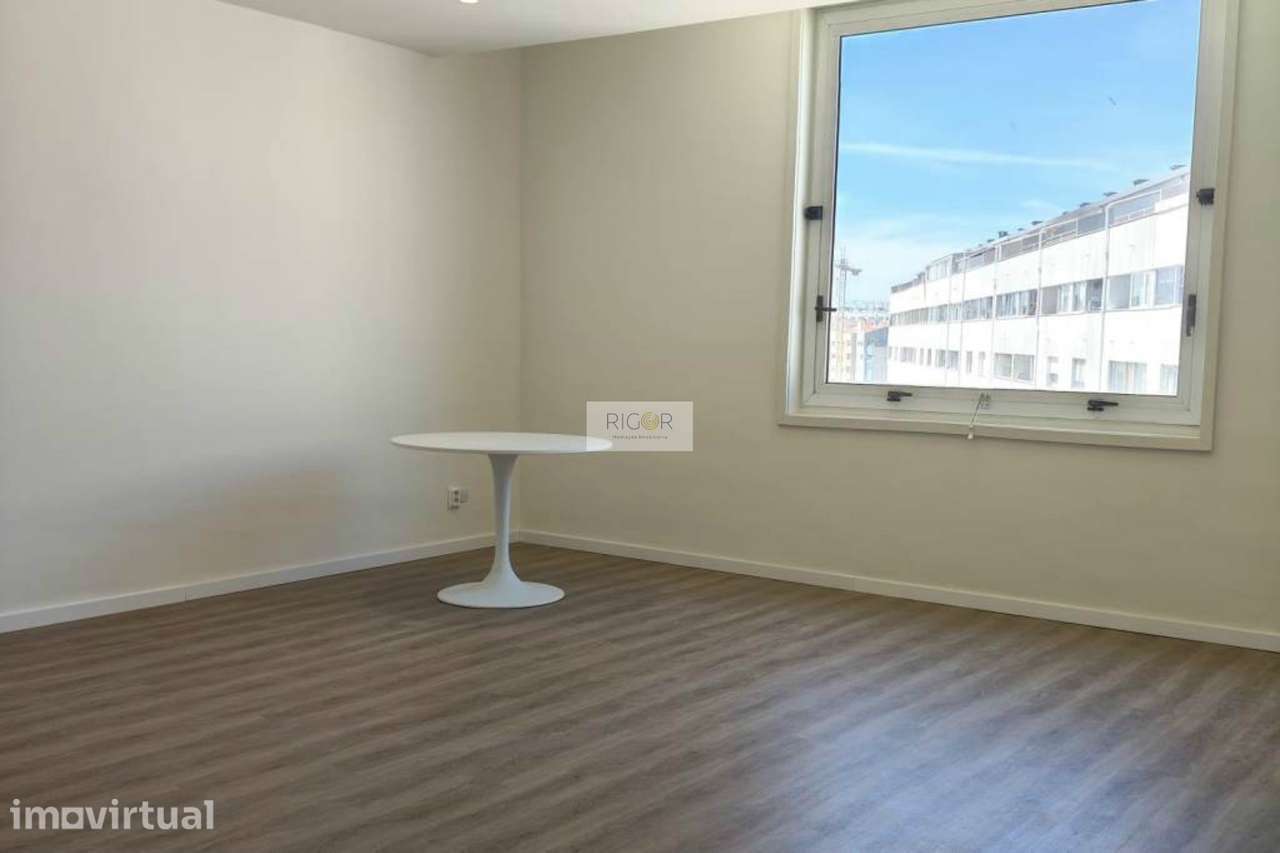 Apartamento T0 a 900 metros da praia de Matosinhos - Grande imagem: 4/10