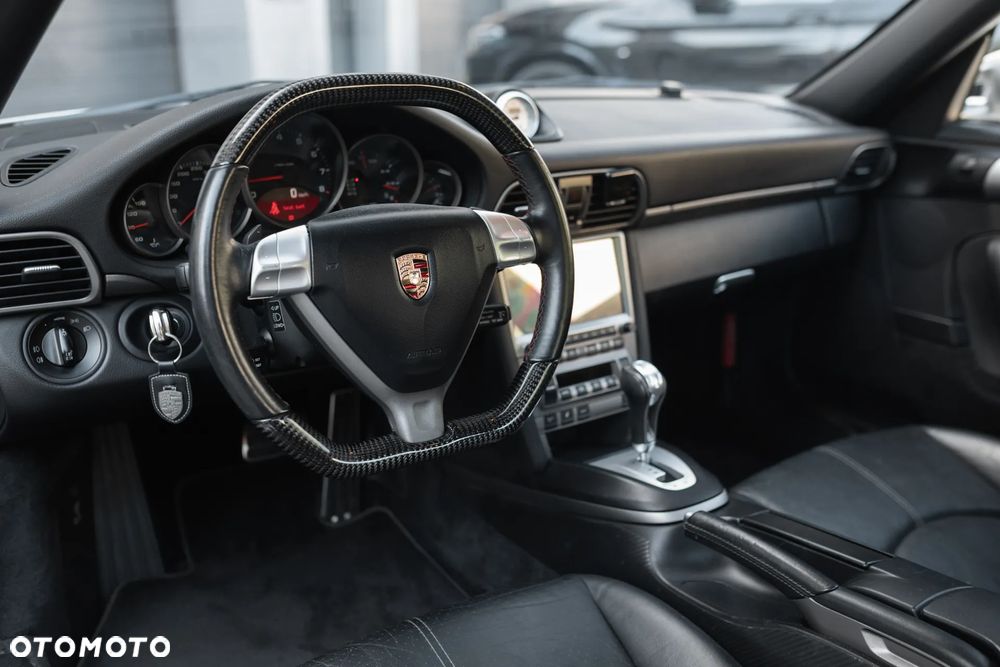 Porsche 911 Carrera Tiptronic S - 13