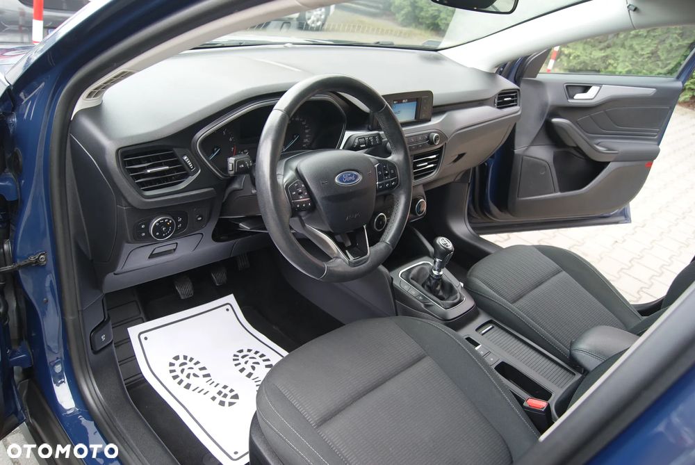 Ford Focus 1.0 EcoBoost Trend Edition Business - 14
