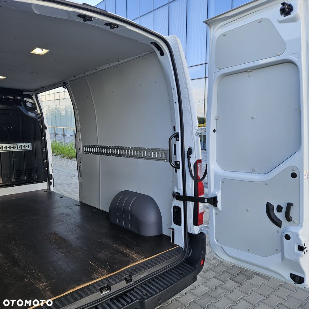 Renault Master - 10