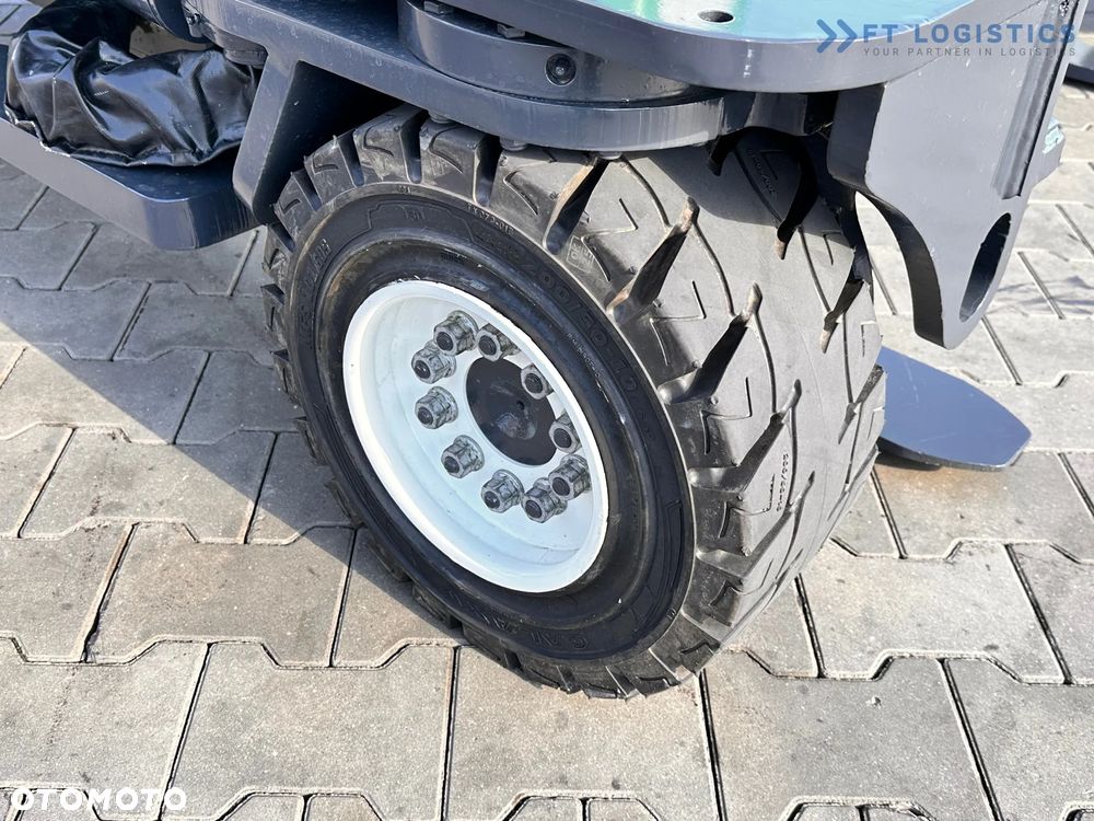 Combilift C4000 / TRIPLEX / 4900MM / GAZ / WOLNY SKOK / PRZESÓW WIDEŁ / JAK NOWY - 6