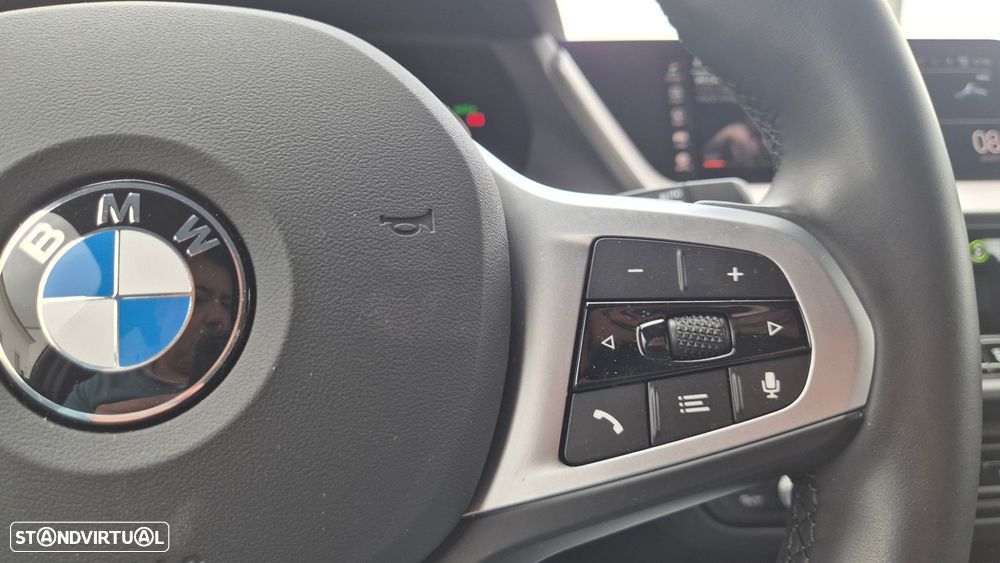 BMW 116 d Pack Desportivo M Auto - 23