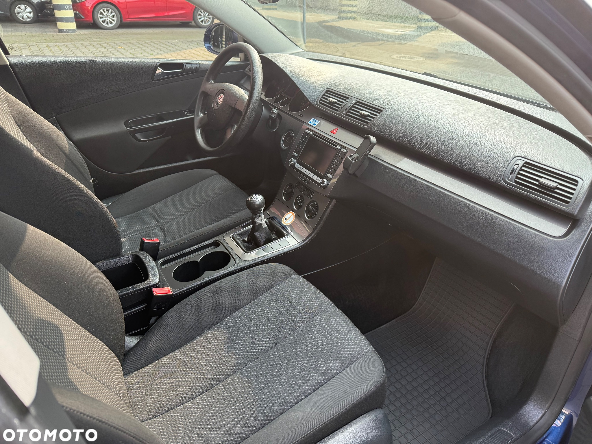 Volkswagen Passat 2.0 TDI Comfortline - 9