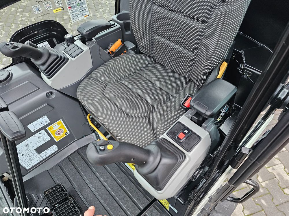 Caterpillar 301.8 05A - 24