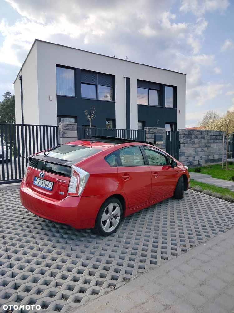 Toyota Prius 1.8 HSD Prestige - 2
