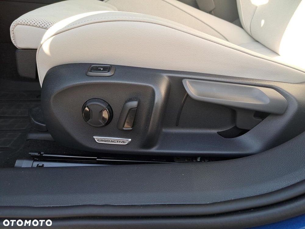 Volkswagen Passat Variant 1.5 TSI ACT mHEV Business Plus DSG - 20
