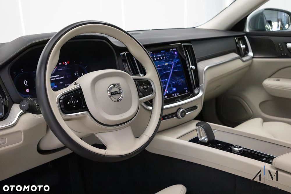 Volvo V60 Cross Country B4 D AWD Geartronic - 13