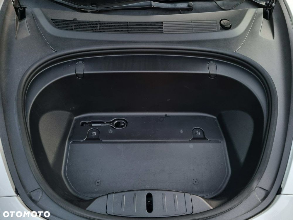 Tesla Model 3 Langstreckenbatterie Allradantrieb Dual Motor - 14