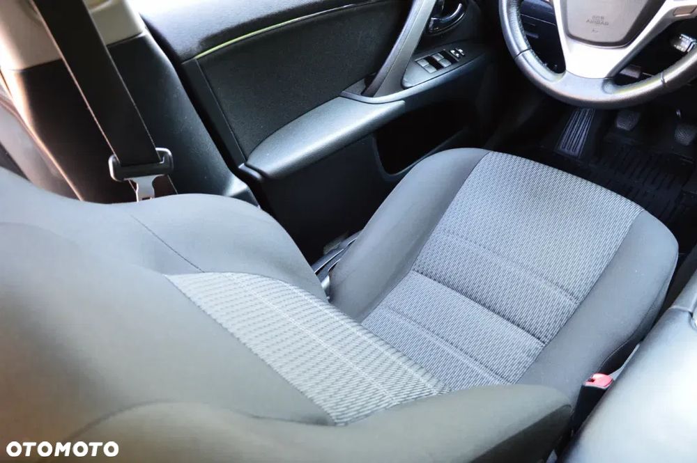 Toyota Avensis 2.0 D-4D Edition - 13