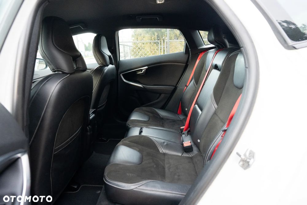 Volvo V40 T5 Geartronic RDesign - 11