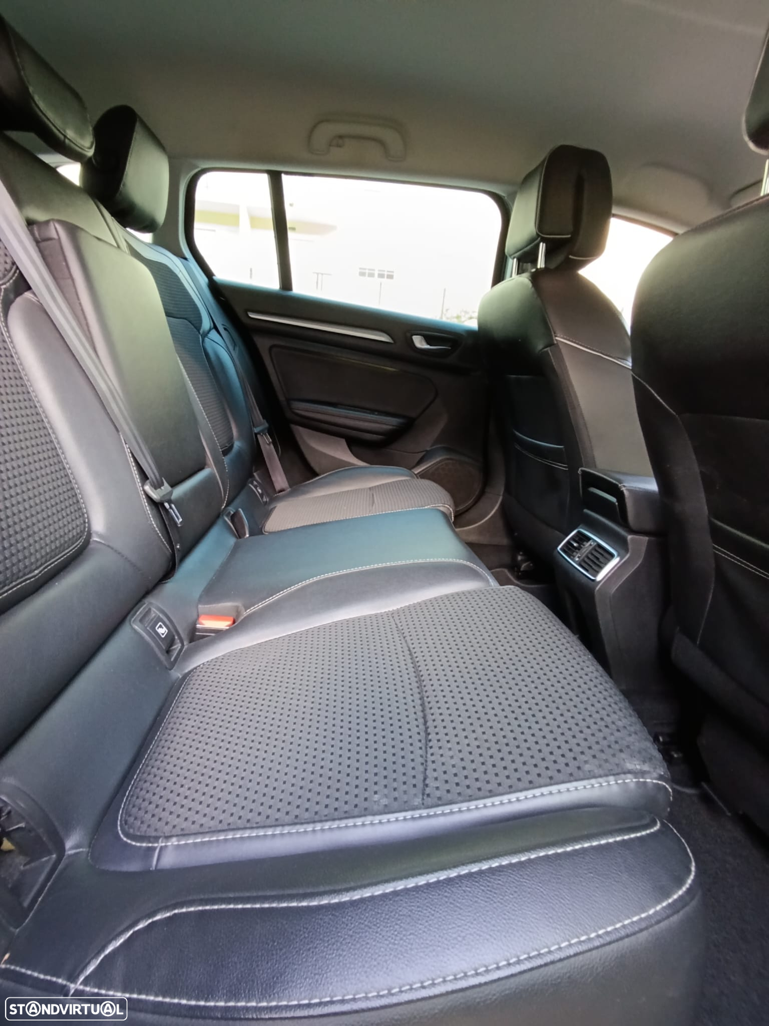 Renault Mégane Sport Tourer 1.5 dCi Bose Edition J18 - 20