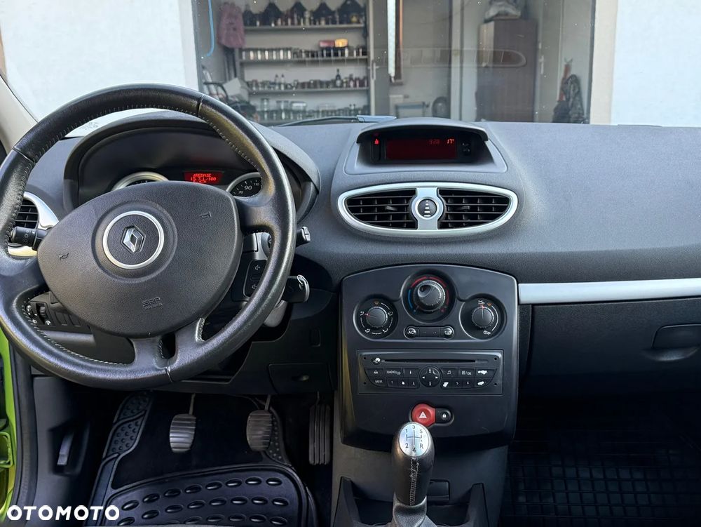 Renault Clio - 5