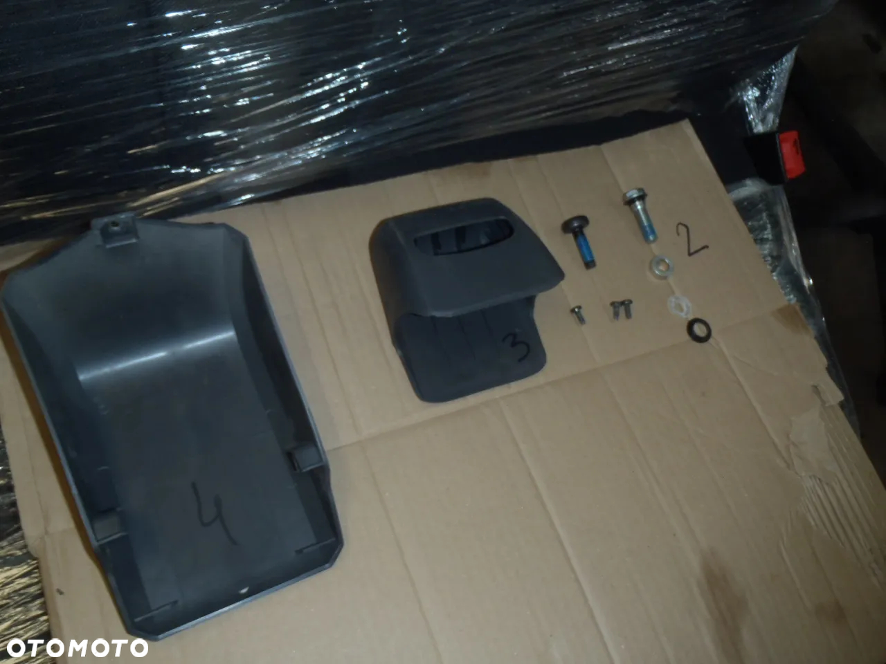 pas pasy ZAPINKA ZAPIECIE KLAMRA PASA śruba osłona nakładka fotel zaczep zapięcie pasa fotela prawego ducato boxer jumper movano camper iveco daily  NOWE - 10