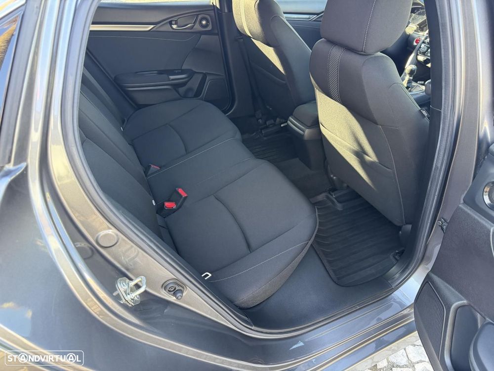 Honda Civic 1.0 i-VTEC Executive Premium - 10