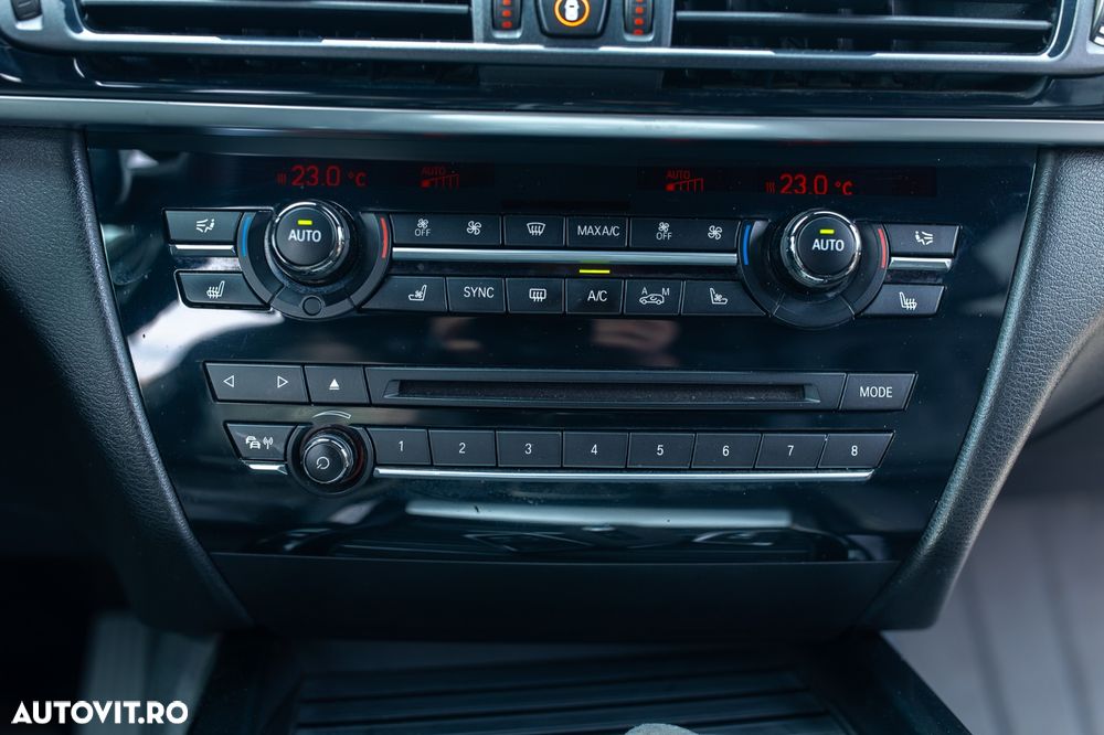 BMW X5 M M50d - 11