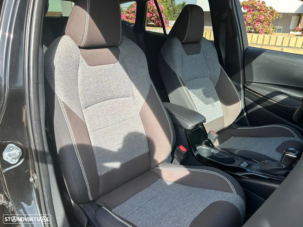 Toyota Corolla Touring Sports 1.8 Hybrid Trek - 25
