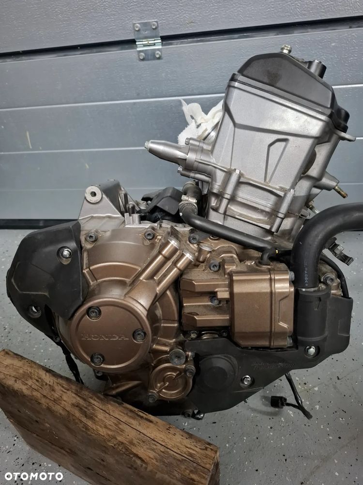 Honda CRF 1000 DCT Africa Twin silnik engine - 1