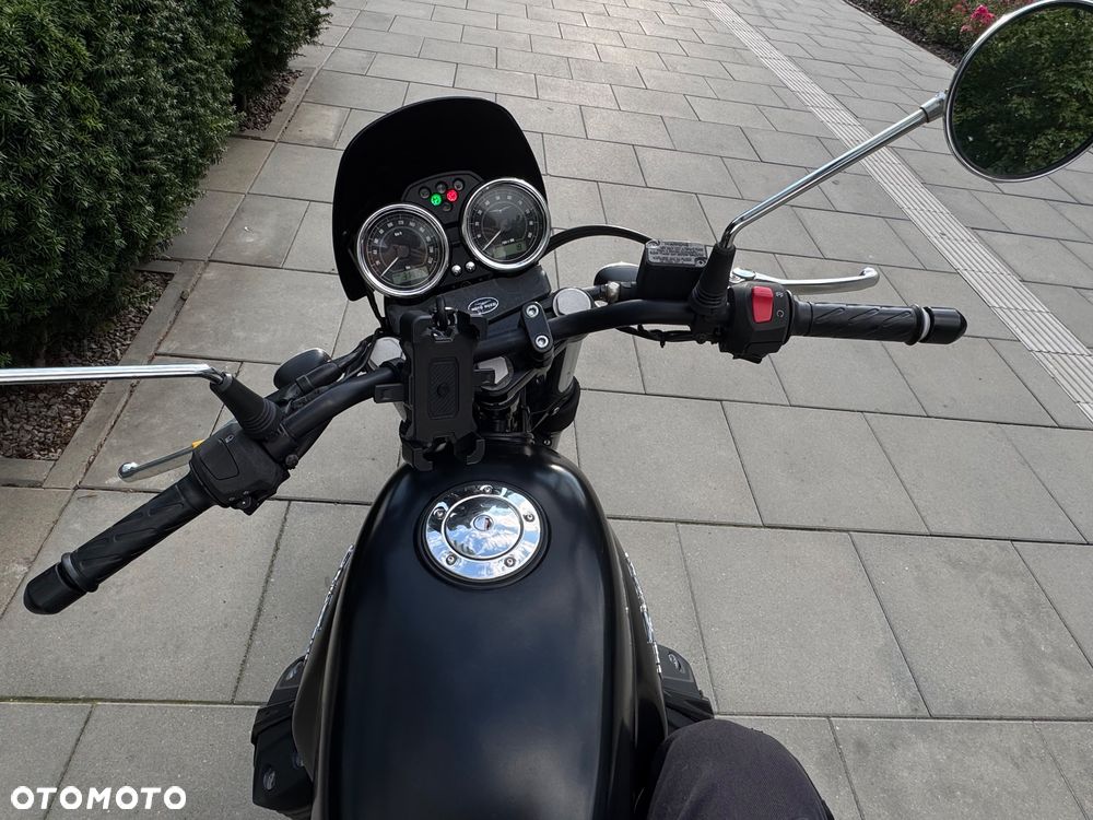 Moto Guzzi V7 - 3