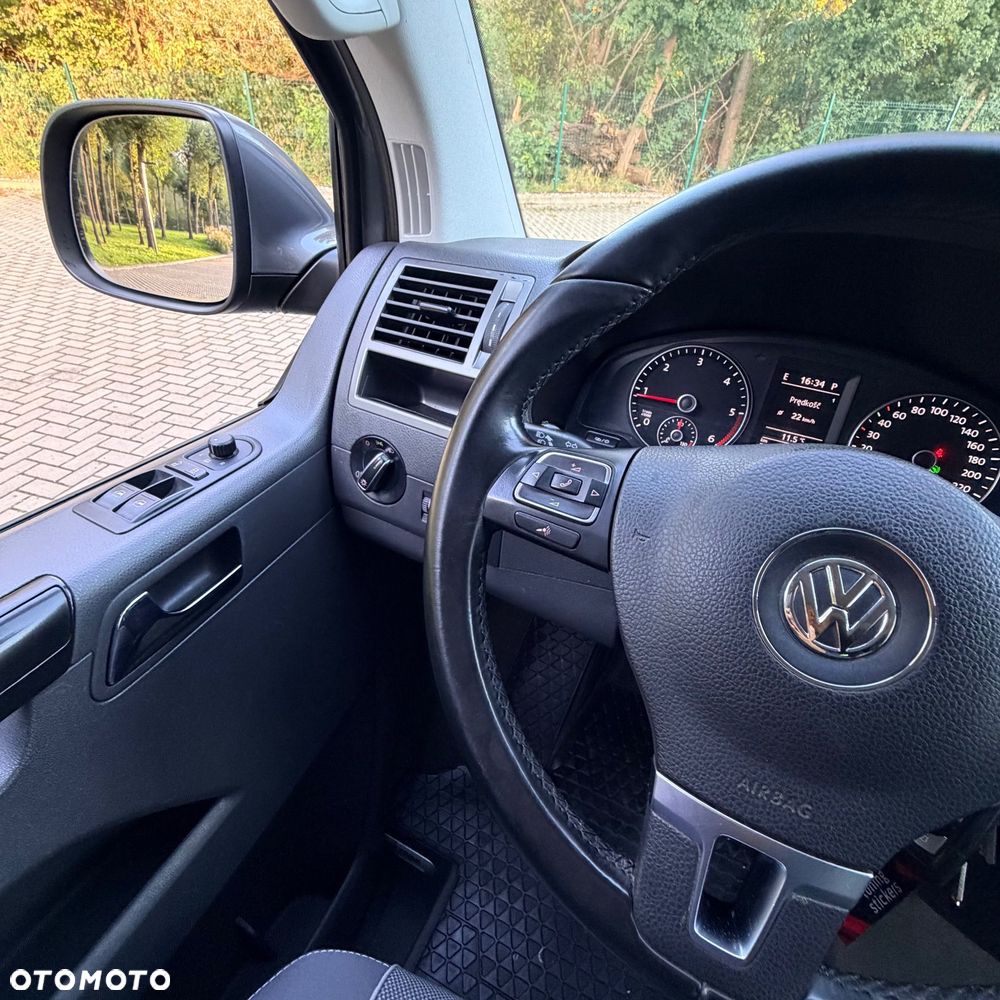 Volkswagen Multivan - 10