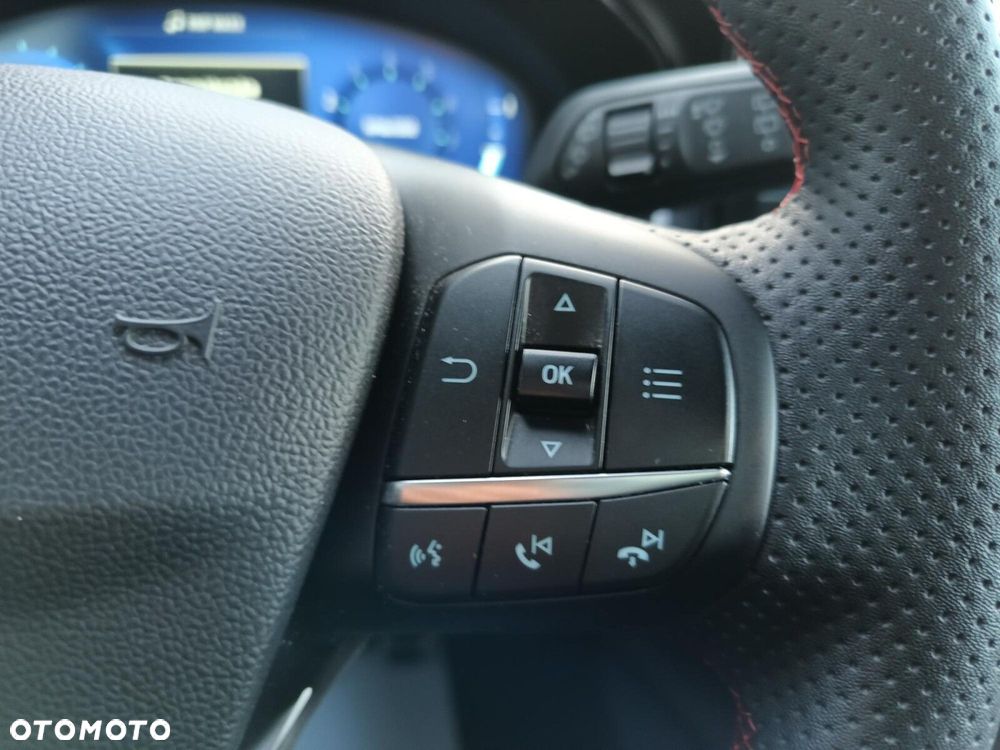 Ford Focus 1.0 EcoBoost mHEV ST-Line - 23