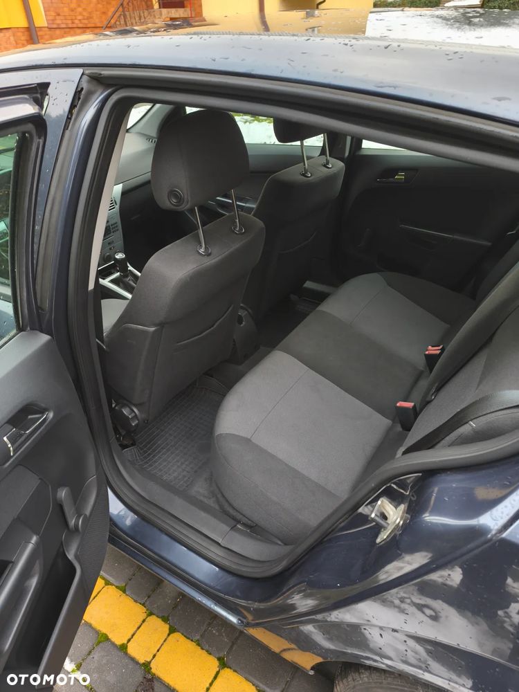 Opel Astra 1.4 - 9