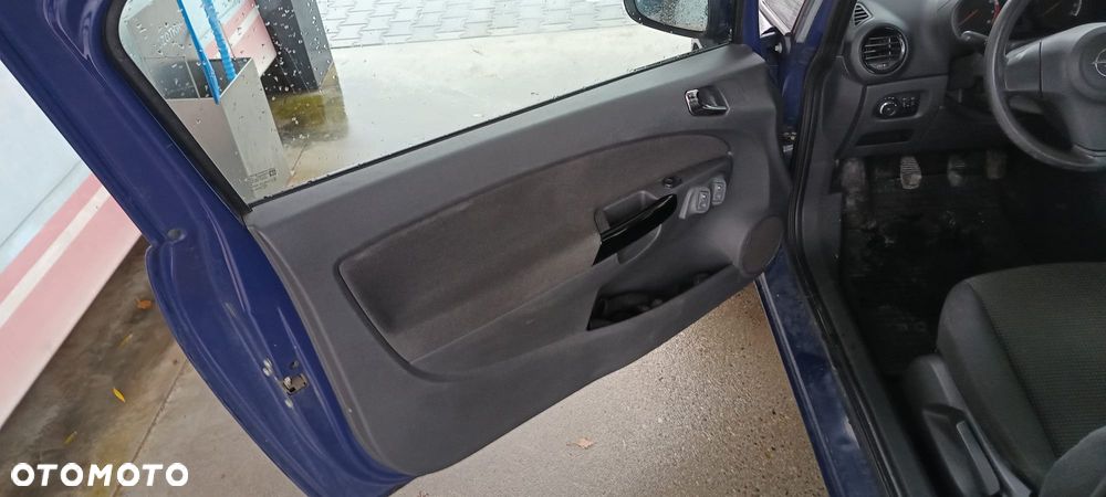 Opel Corsa 1.2 16V Enjoy - 9