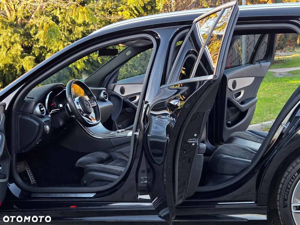 Mercedes-Benz Klasa C 220 d T 9G-TRONIC AMG Line - 31