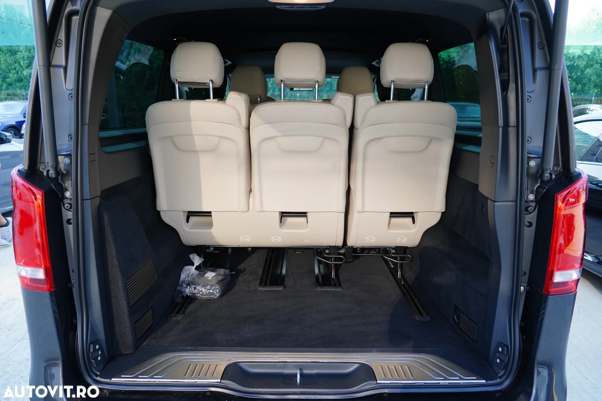Mercedes-Benz V 250 d extralang 4Matic 9G-TRONIC Avantgarde Edition 2023 - 35