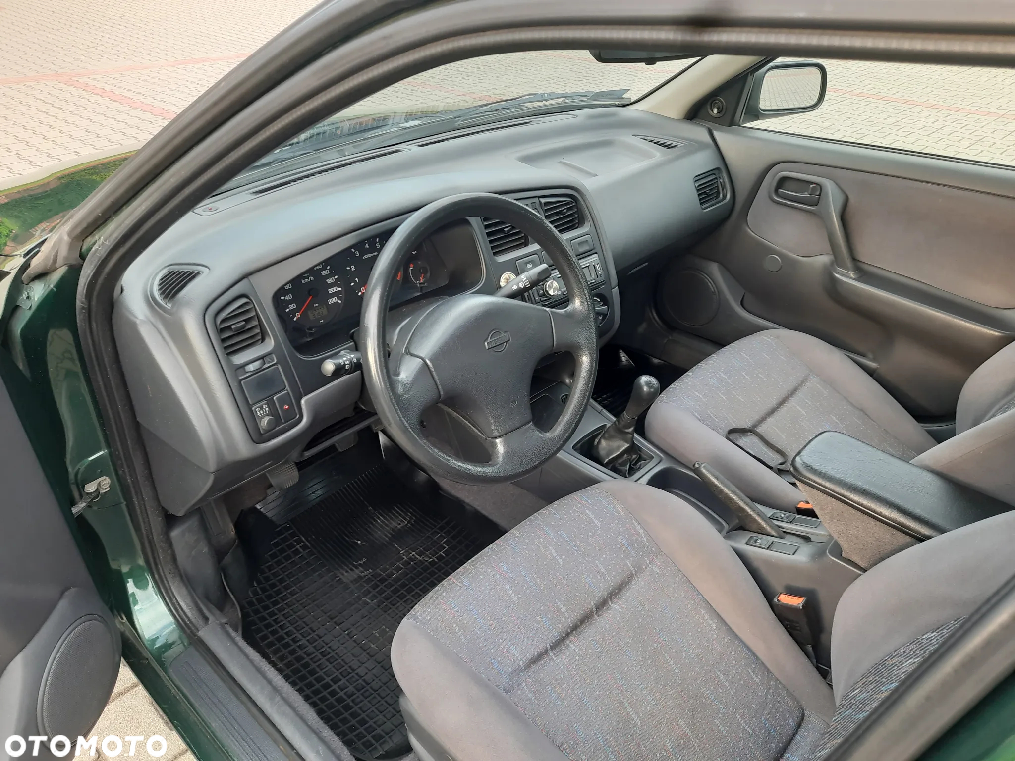 Nissan Primera 1.6 SLX (deu) - 9